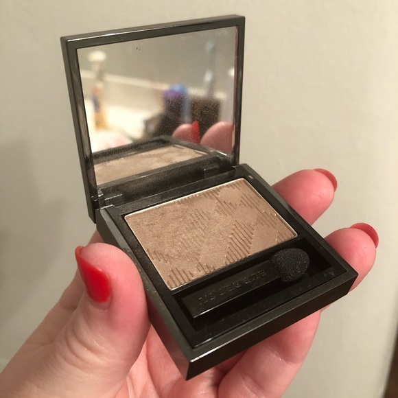 burberry pale barley eyeshadow